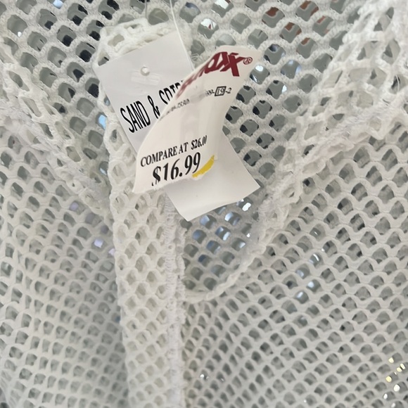 Swim cover up - Picture 2 of 2